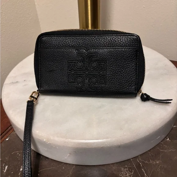 Tory Burch - Picture 1 of 4